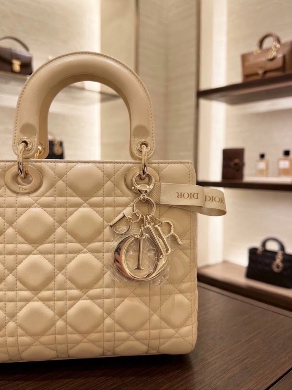 DIOR keychain Gold & Cream Logo Keychain with Ribbon new in box